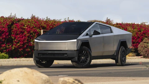 Tesla va por otra pick-up, más pequeña que la Cybertruck y que sea realmente útil
