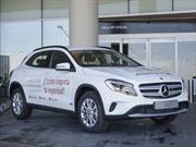 Video: Mercedes-Benz GLA frena de forma autónoma en Uruguay