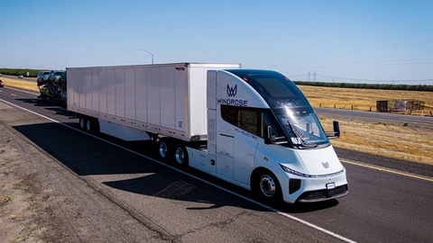 La china Windrose entrega su primer camión eléctrico en Estados Unidos