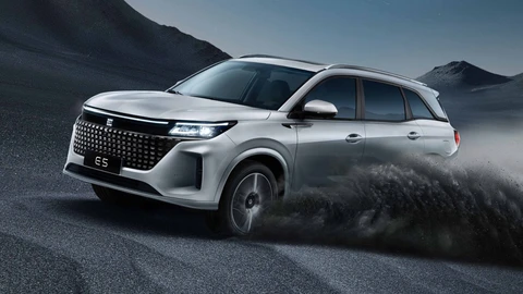 Lanzamiento: el DFSK E5 PHEV ya tiene precio en Argentina