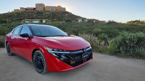 Nissan Sentra 2026: un poco más para el sedán mediano