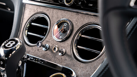 ¿Cómo te verías en un Bentley con acabados de roca?