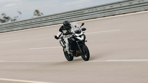 Video: conoce la motocicleta que batió el récord de kilómetros recorridos en un día