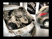 Obras de arte sobre el polvo de los autos