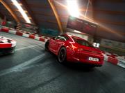 Video: Conducen un Porsche Cayman GTS en una pista de karts
