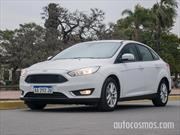 Ford Focus agrega versión automática y más equipamiento