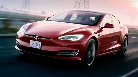 Tesla Model S es certificado por la EPA con 647 Km de autonomía