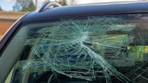 Por qué es peligroso conducir con cosas sueltas en el interior del automóvil