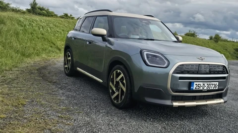 MINI le suma más autonomía a su Contryman E