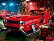 Navidad infernal: Papá Noel se cambia a un Dodge Challenger SRT Hellcat Redeye