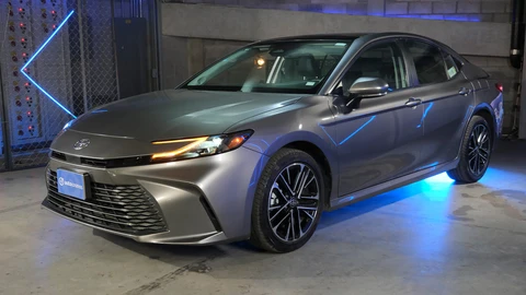 Toyota Camry en México: así es el sedán híbrido que combina diseño, tecnología y seguridad