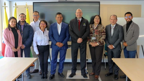 Cesvi Colombia y la Universidad de América se unen para impulsar la innovación automotriz