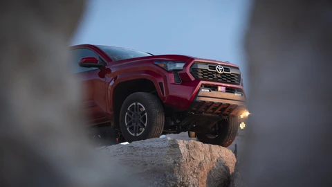 -Toyota Indestructibles: Manejamos las Hilux, Tacoma y Tundra en su hábitat