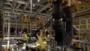 Así bailan los robots de una planta de automóviles