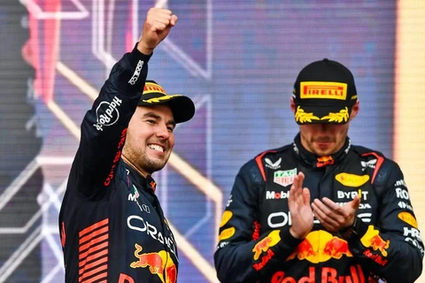F1 2023 Checo Pérez ganó en Azerbaiyán y se acerca a Verstappen en el Campeonato