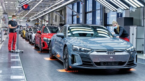 Audi ofrecerá 20 modelos de autos y SUVs eléctricos antes de 2025
