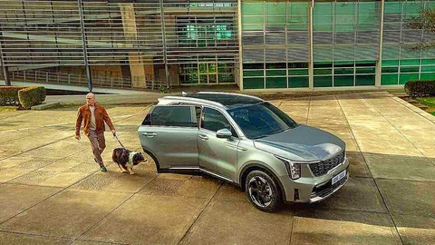 Kia redefine su estrategia para acercar la innovación y la movilidad eléctrica a Colombia