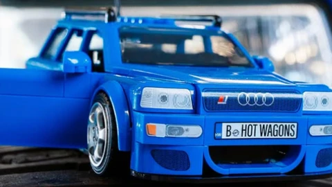 Hot Wheels lanzó los Audi Avant RS2 y R8 LMS