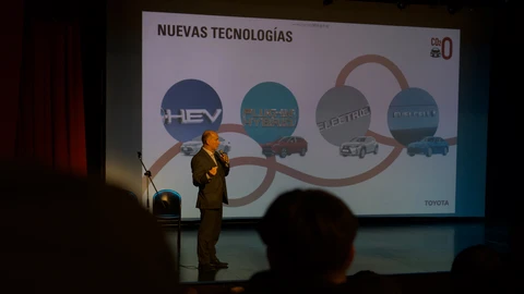 Toyota hizo una jornada de capacitación sobre la energía argentina