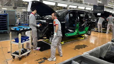 China endurece controles para frenar guerra de precios y elevar seguridad automotriz en fabricantes