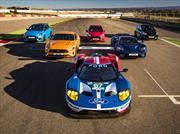 Épica carrera entre 8 autos deportivos de Ford Performance