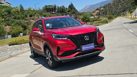 Test Drive Changan CS15 Plus: un viejo conocido con nuevo look y algo más