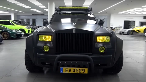 Video: Rolls-Royce Phantom 6x6, cuando ser millonario es directamente proporcional a tener mal gusto
