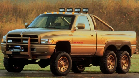 Dodge Ram T-Rex Concept, el monstruo 6x6 de 1996 que era más salvaje que la propia TRX