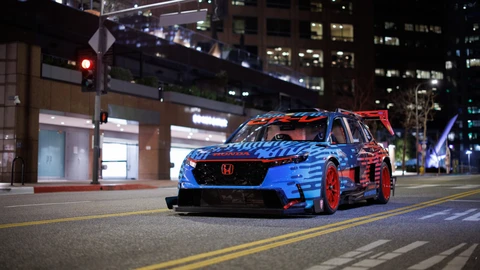 Video - Honda CR-V Hybrid Racer, bestia mutante que quiere dominar las pistas