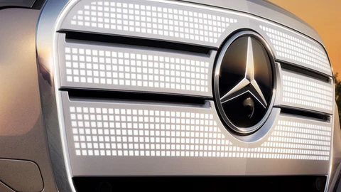 Mercedes-Benz renueva su parrilla icónica: el GLC eléctrico estrena lenguaje de diseño