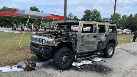 Hummer se incendia por transportar combustible