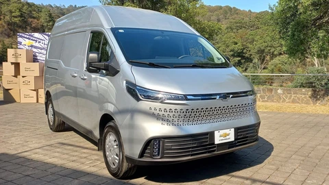 Chevrolet Express Max 2025 primer contacto en México, la nueva van de reparto para última milla