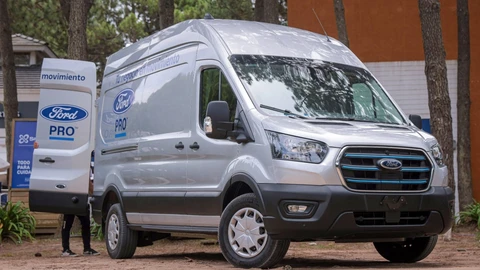 Ford E-Transit, primer vehículo 100% eléctrico de la marca que llega al país