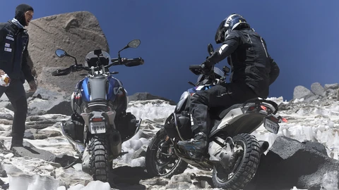 BMW Motorrad R 1300 GS conquista el volcán activo más alto del mundo