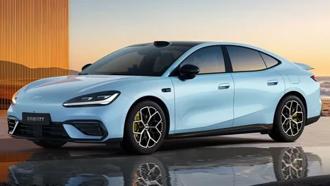 Geely presenta el Galaxy TT, un sedán eléctrico de hasta 725 km de autonomía