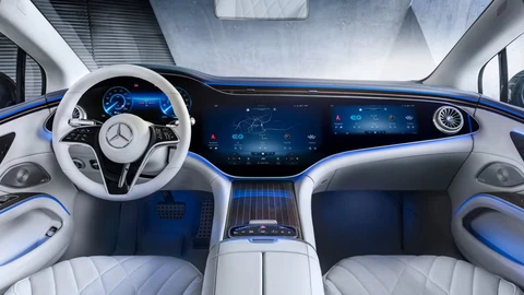 Mercedes-Benz da marcha atrás: los botones regresan tras críticas a las pantallas táctiles