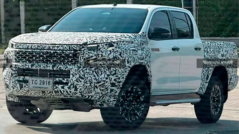 La nueva generación de la Toyota Hilux fue espiada en Tailandia con camuflaje