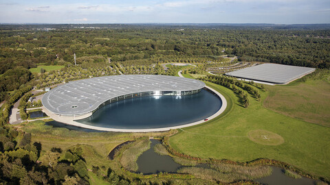 McLaren pone en venta sus oficinas centrales en Surrey, Inglaterra