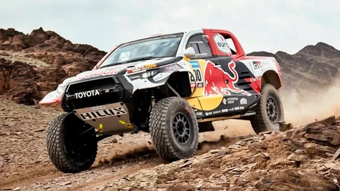 Dakar 2023 E2 Nasser Al-Attiyah y Toyota muestran sus cartas