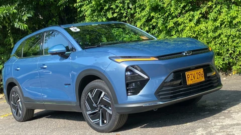 Chevrolet Captiva PHEV 2026 en Colombia: primer contacto, autonomía y consumo real