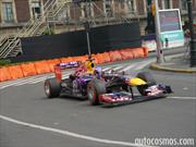 Los F1 de Infiniti Red Bull Racing hicieron vibrar el Zócalo de la CD de México