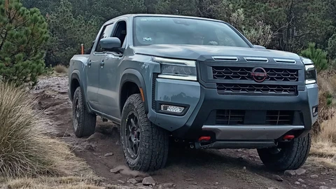 Nissan Frontier V6 Pro-4X 2025 primer contacto en México, si algo funciona no lo cambies ¡Mejóralo!