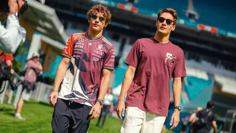 Mercedes confirmó a George Russell y Andrea Kimi Antonelli para 2026
