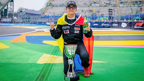 Colombiano Juan Felipe Pedraza es el campeón del Nacam FIA Fórmula 4
