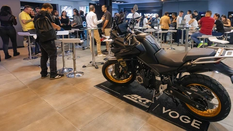 AKT-VOGE abre en Medellín su segunda vitrina especializada de motos