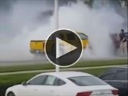 Video: Conductor sufre shock y quema los neumáticos de su vehículo 