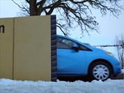 Video: Nissan vende el Note por internet y te lo entrega en una caja gigante