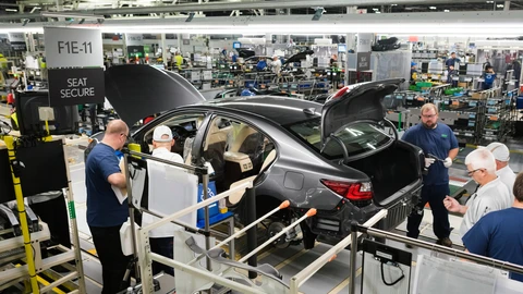 Toyota apuesta por EE.UU.: fabricará RAV4 y Land Cruiser eléctricos en su planta de Kentucky