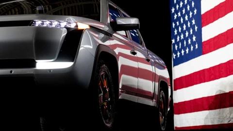 Los autos eléctricos que se fabriquen en Estados Unidos no podrán contener piezas "Made in China"