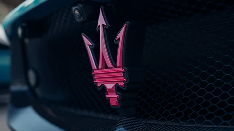 Maserati está considerando volver a montar transmisiones manuales